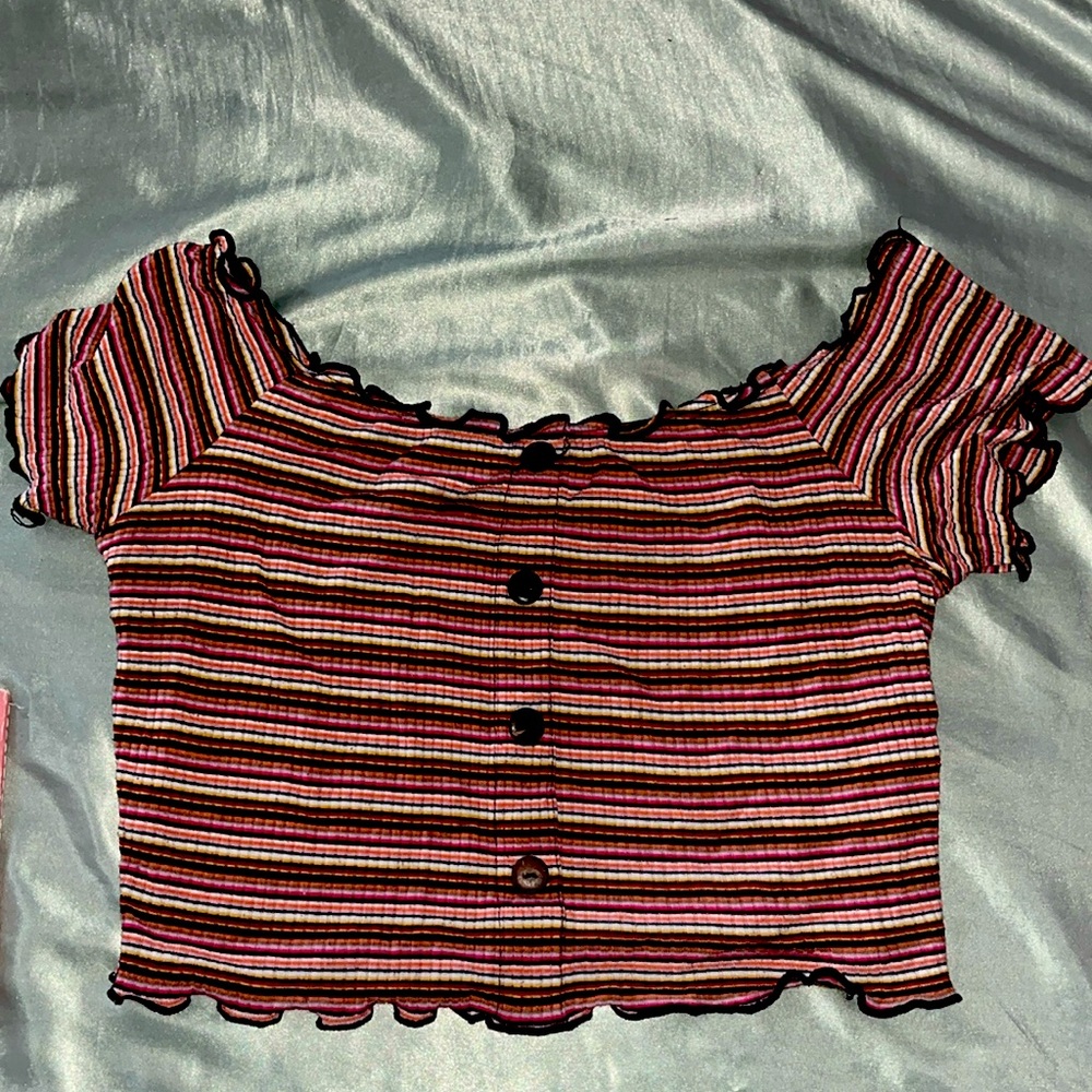 Size M striped crop top